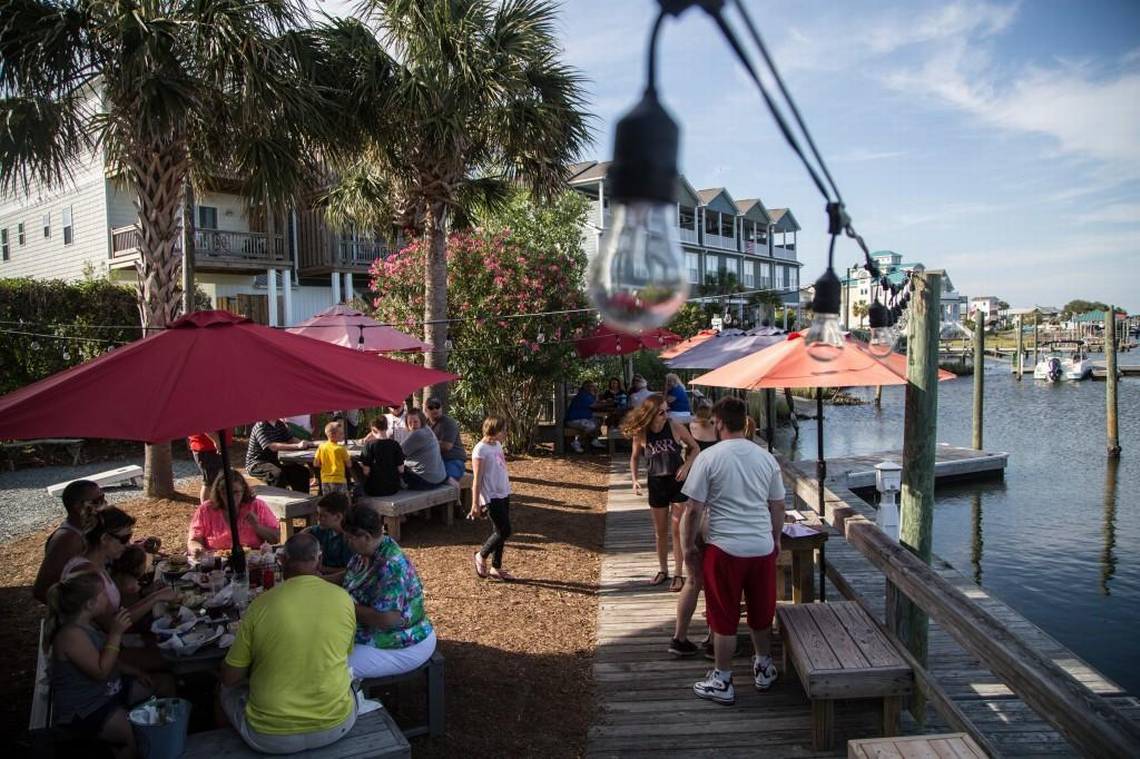waterfront dining in Topsail